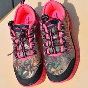 RealTree Girls' Sneakers Youth Size 4
